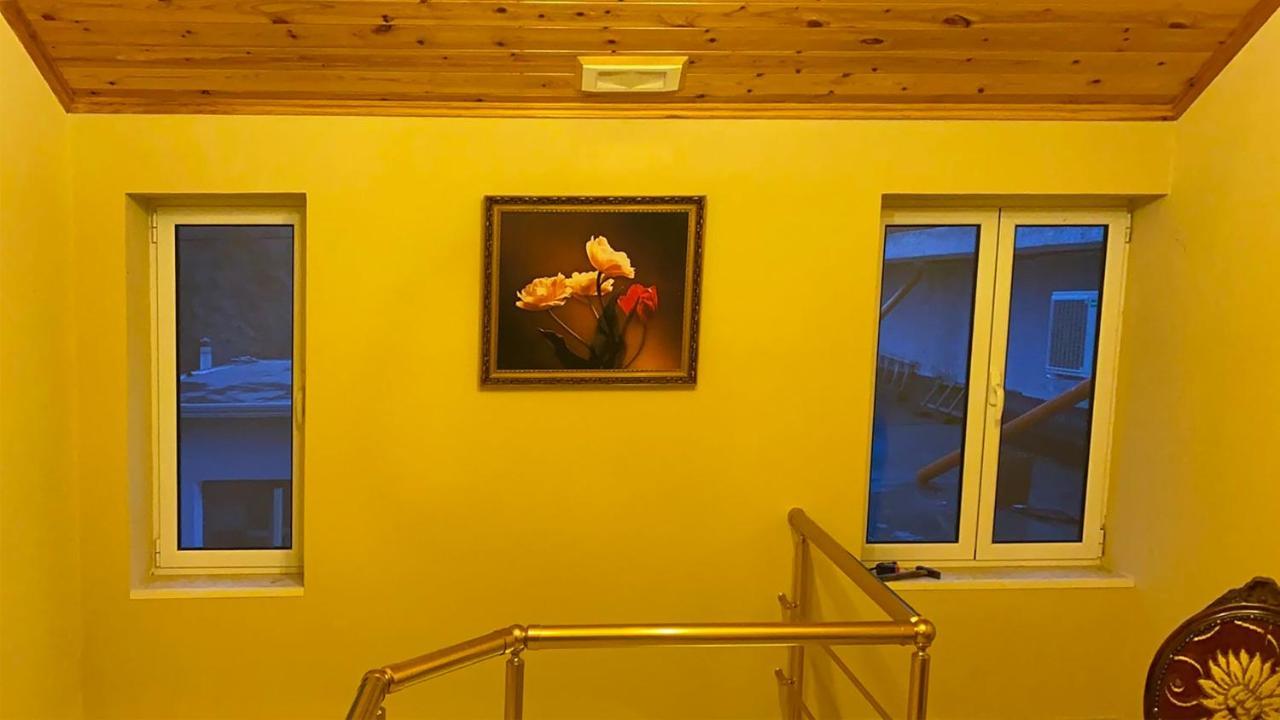 Hotel Demokracia Fushe-Arrez Luaran gambar